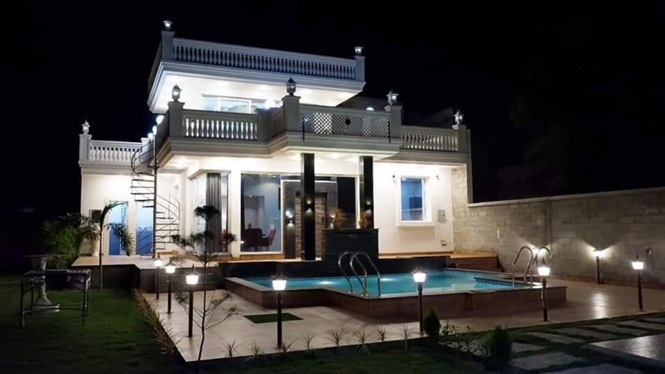 Greystone Villa, Swiming Pool , Bbq , Big Garden, Pool Table, Party Speaker, Bathtub, Kitchen, 15Mins To Golden Temple Amritsar Extérieur photo