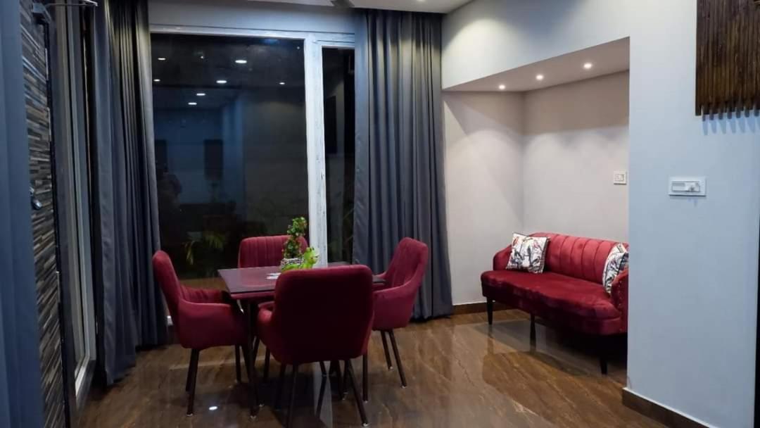 Greystone Villa, Swiming Pool , Bbq , Big Garden, Pool Table, Party Speaker, Bathtub, Kitchen, 15Mins To Golden Temple Amritsar Extérieur photo