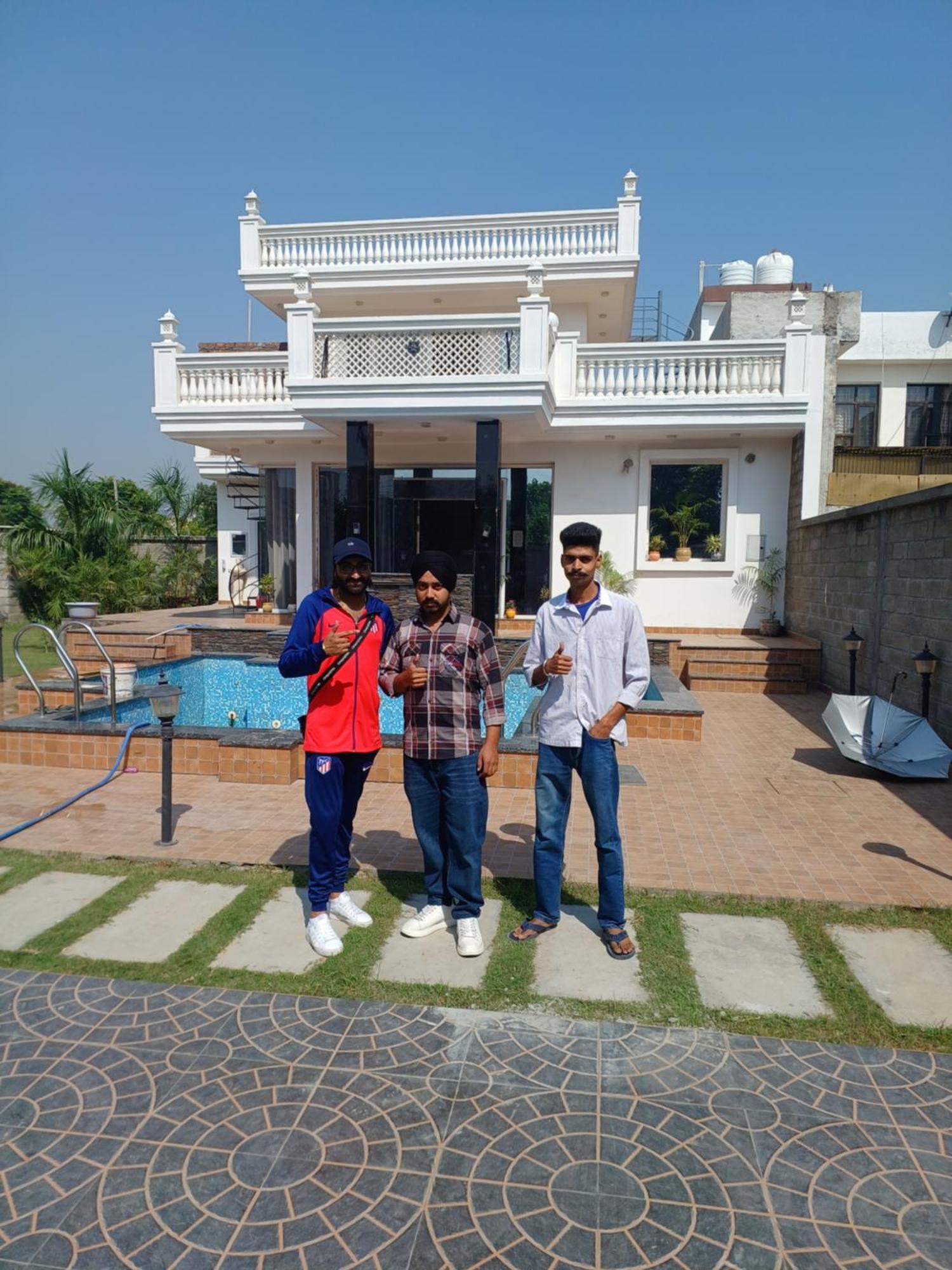 Greystone Villa, Swiming Pool , Bbq , Big Garden, Pool Table, Party Speaker, Bathtub, Kitchen, 15Mins To Golden Temple Amritsar Extérieur photo