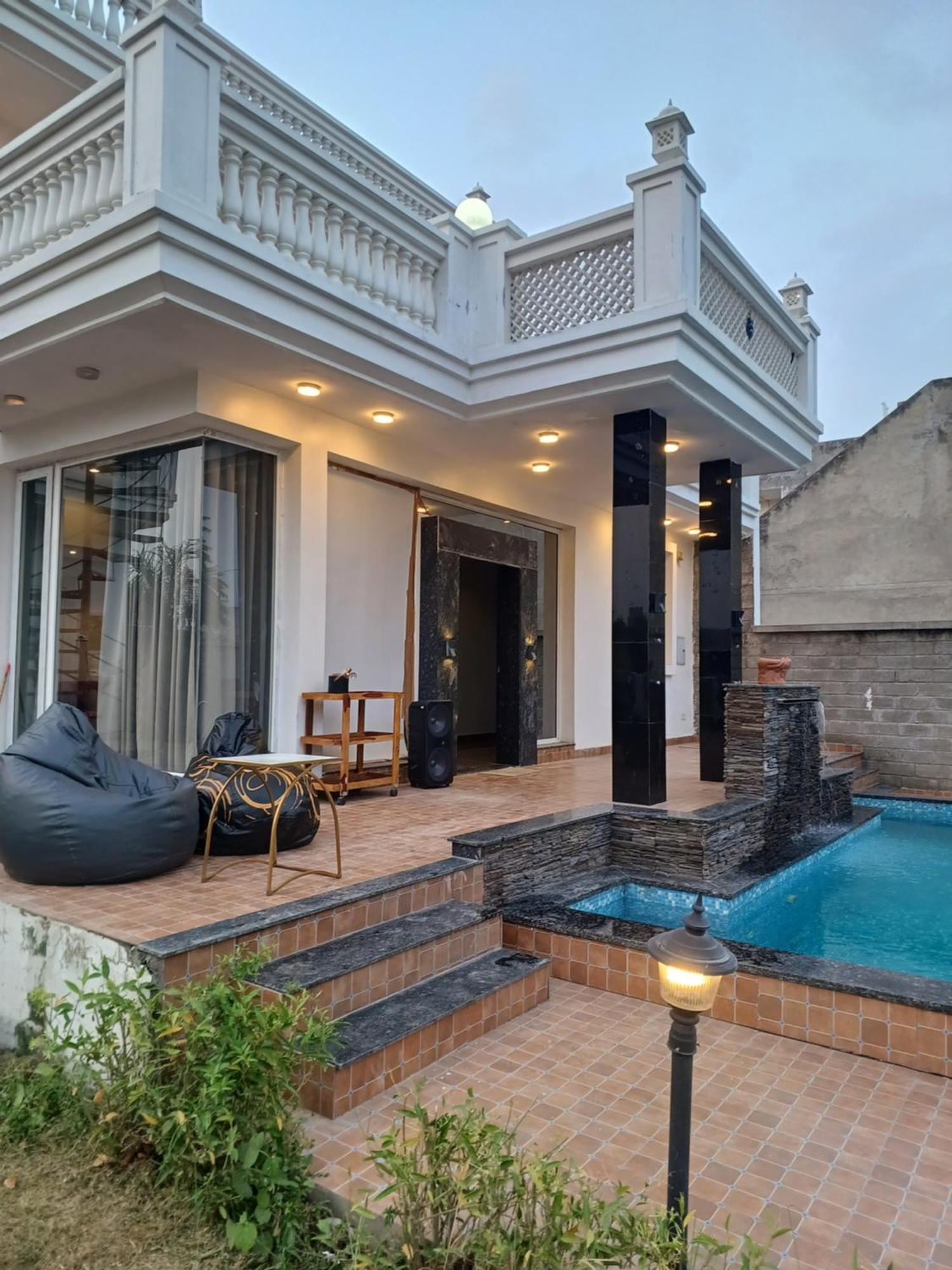 Greystone Villa, Swiming Pool , Bbq , Big Garden, Pool Table, Party Speaker, Bathtub, Kitchen, 15Mins To Golden Temple Amritsar Extérieur photo
