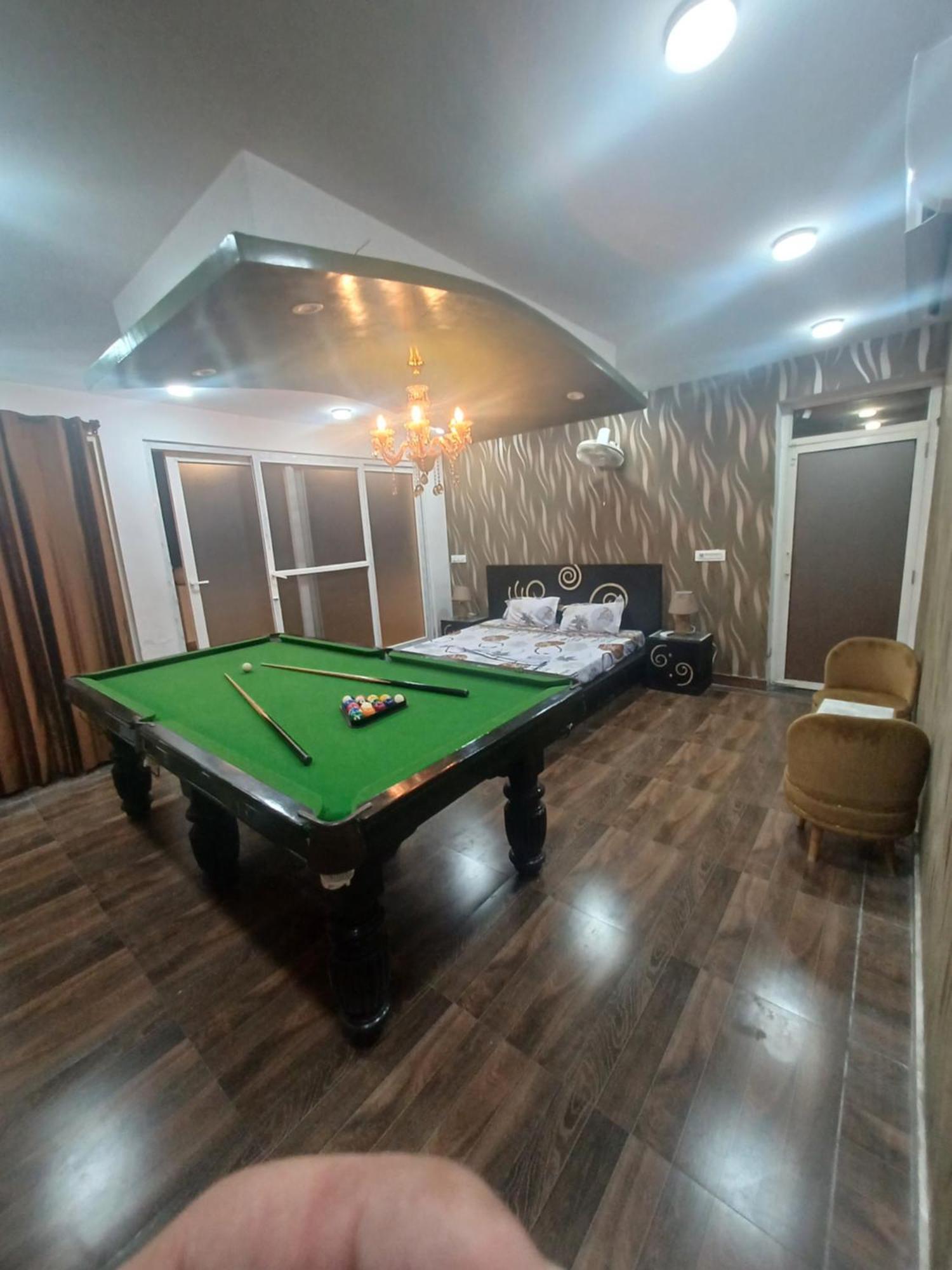 Greystone Villa, Swiming Pool , Bbq , Big Garden, Pool Table, Party Speaker, Bathtub, Kitchen, 15Mins To Golden Temple Amritsar Extérieur photo